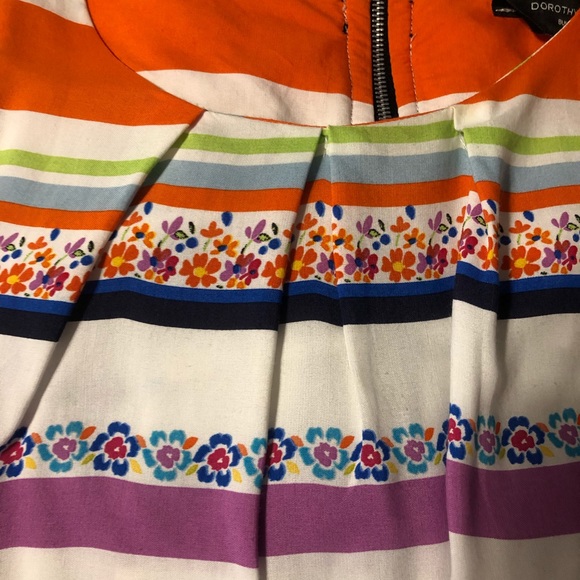 Dorothy Perkins Dress - Picture 6 of 6